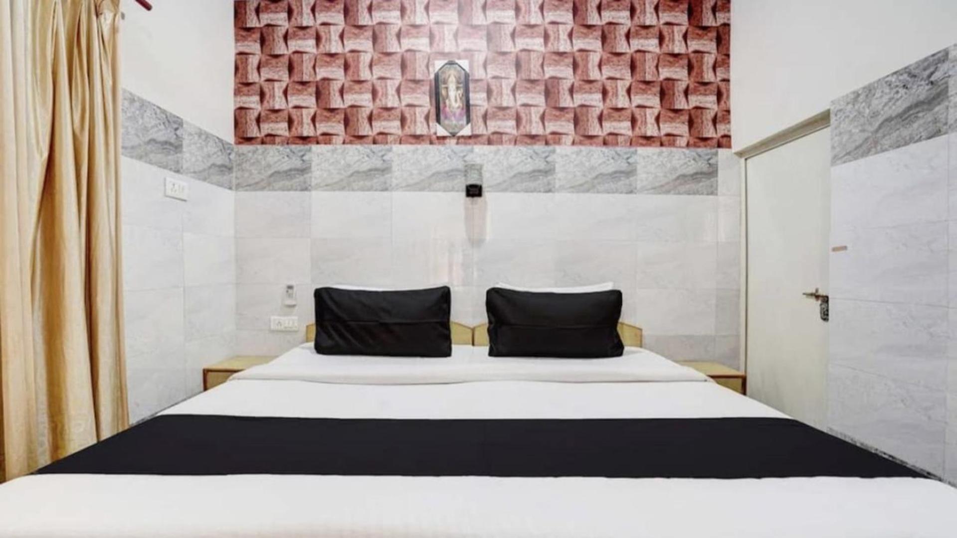 Pyrenees Homestay Agra  Exteriér fotografie