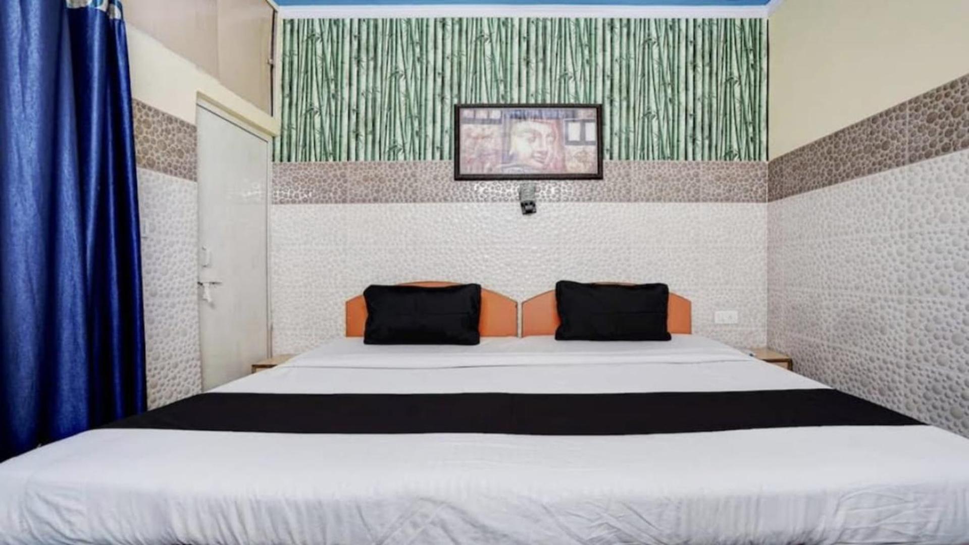Pyrenees Homestay Agra  Exteriér fotografie
