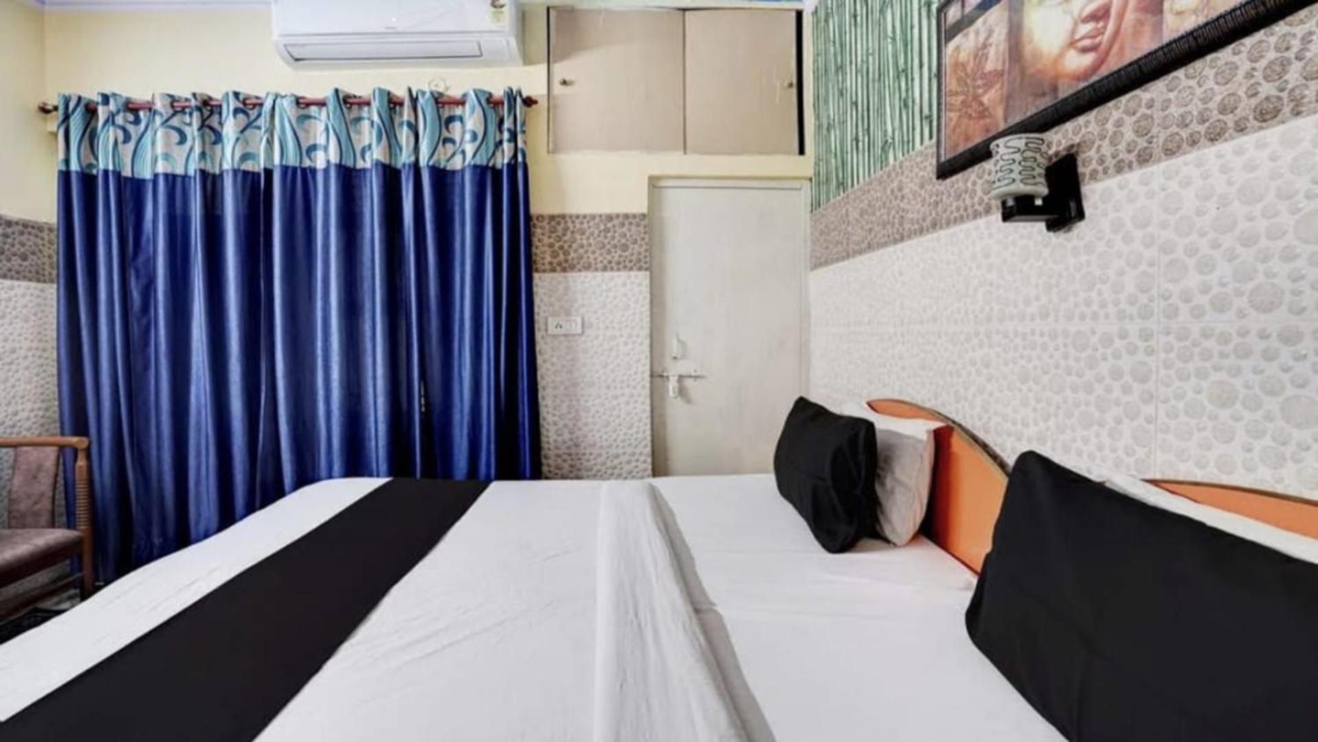 Pyrenees Homestay Agra  Exteriér fotografie