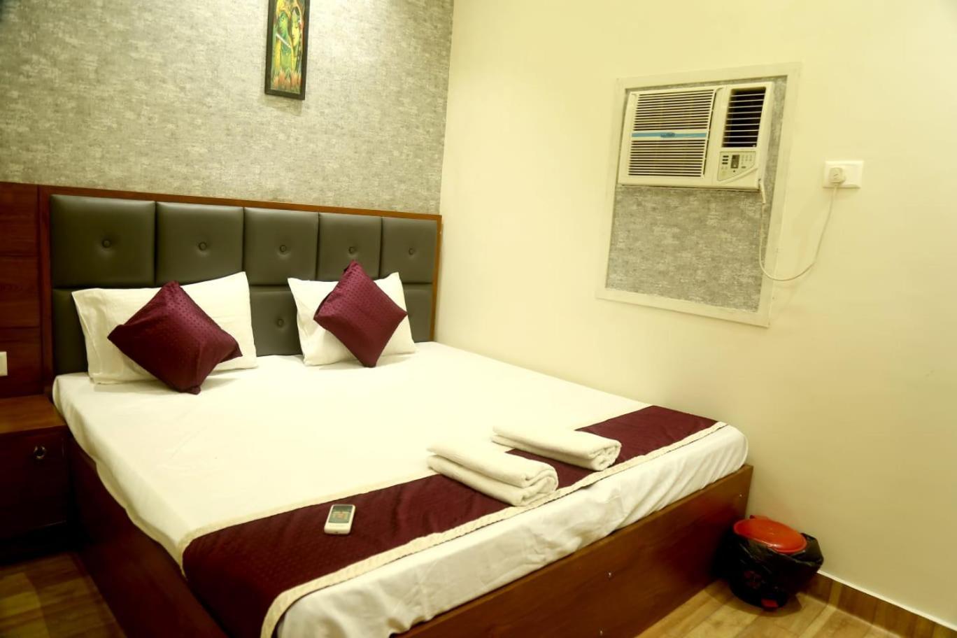 Pyrenees Homestay Agra  Exteriér fotografie