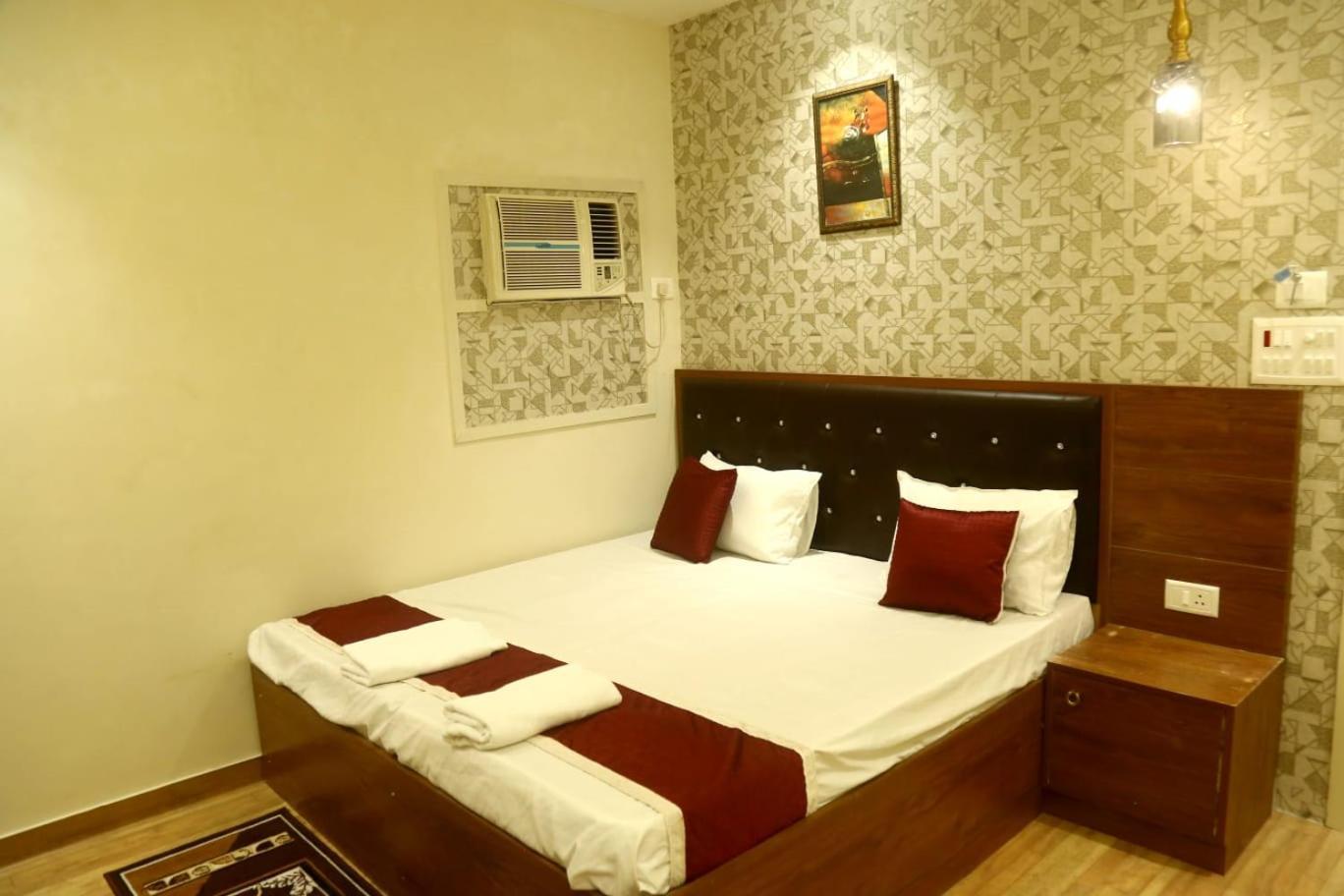 Pyrenees Homestay Agra  Exteriér fotografie