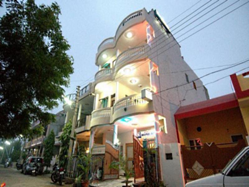 Pyrenees Homestay Agra  Exteriér fotografie