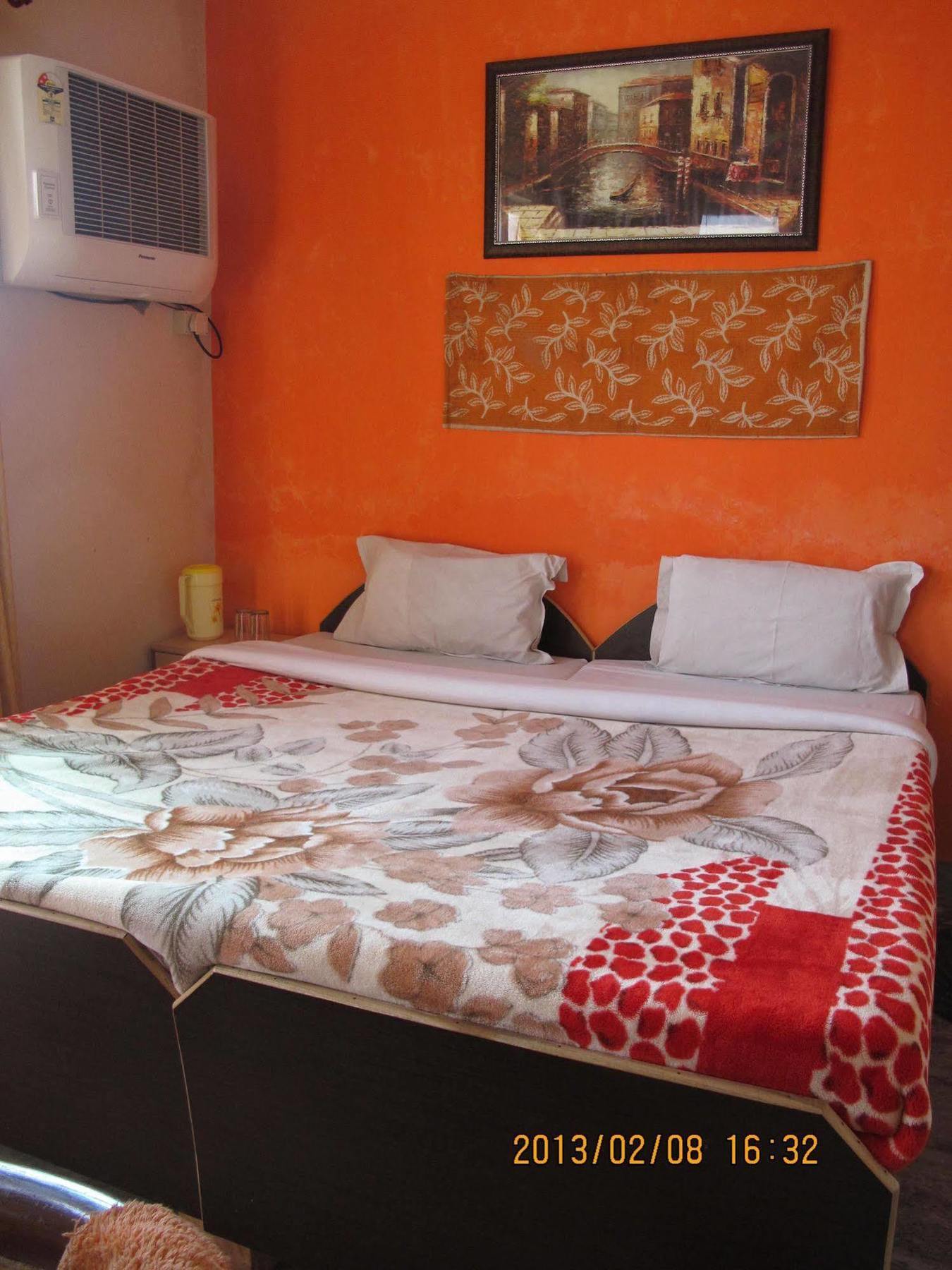 Pyrenees Homestay Agra  Exteriér fotografie