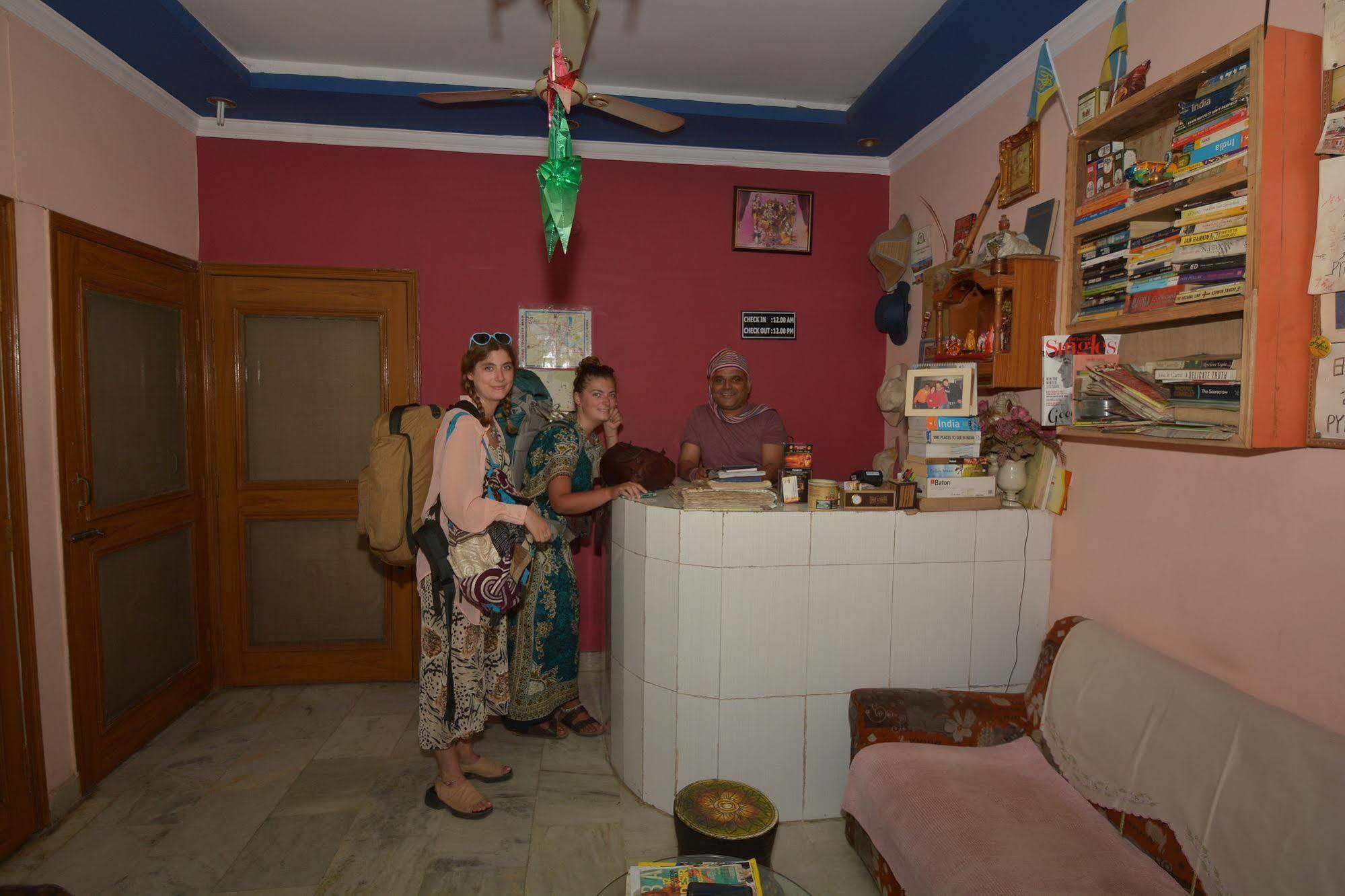 Pyrenees Homestay Agra  Exteriér fotografie