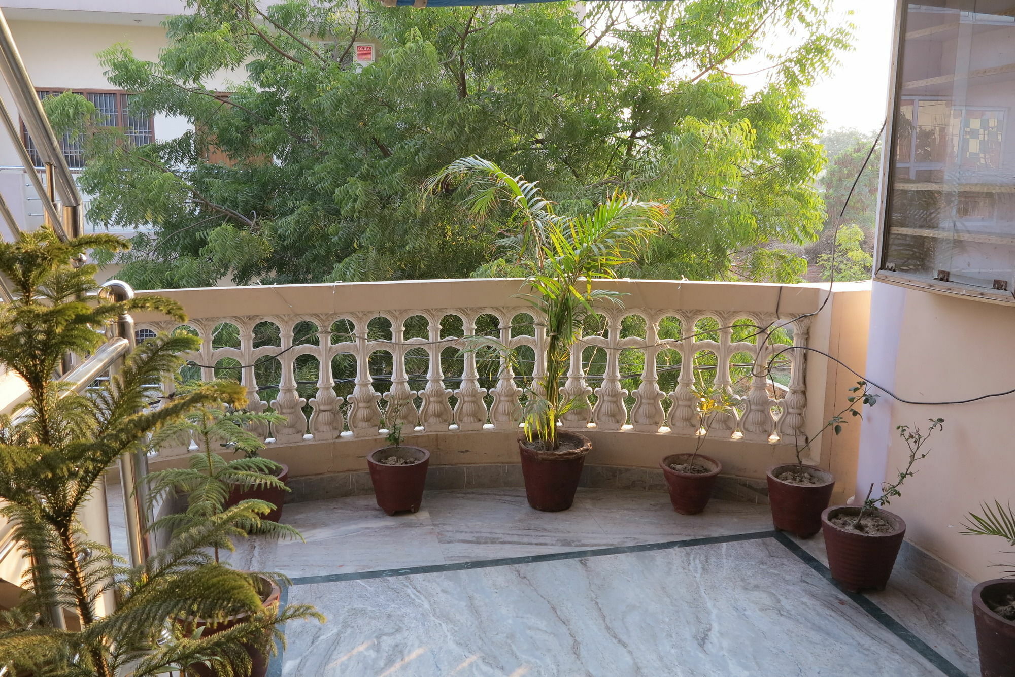 Pyrenees Homestay Agra  Exteriér fotografie